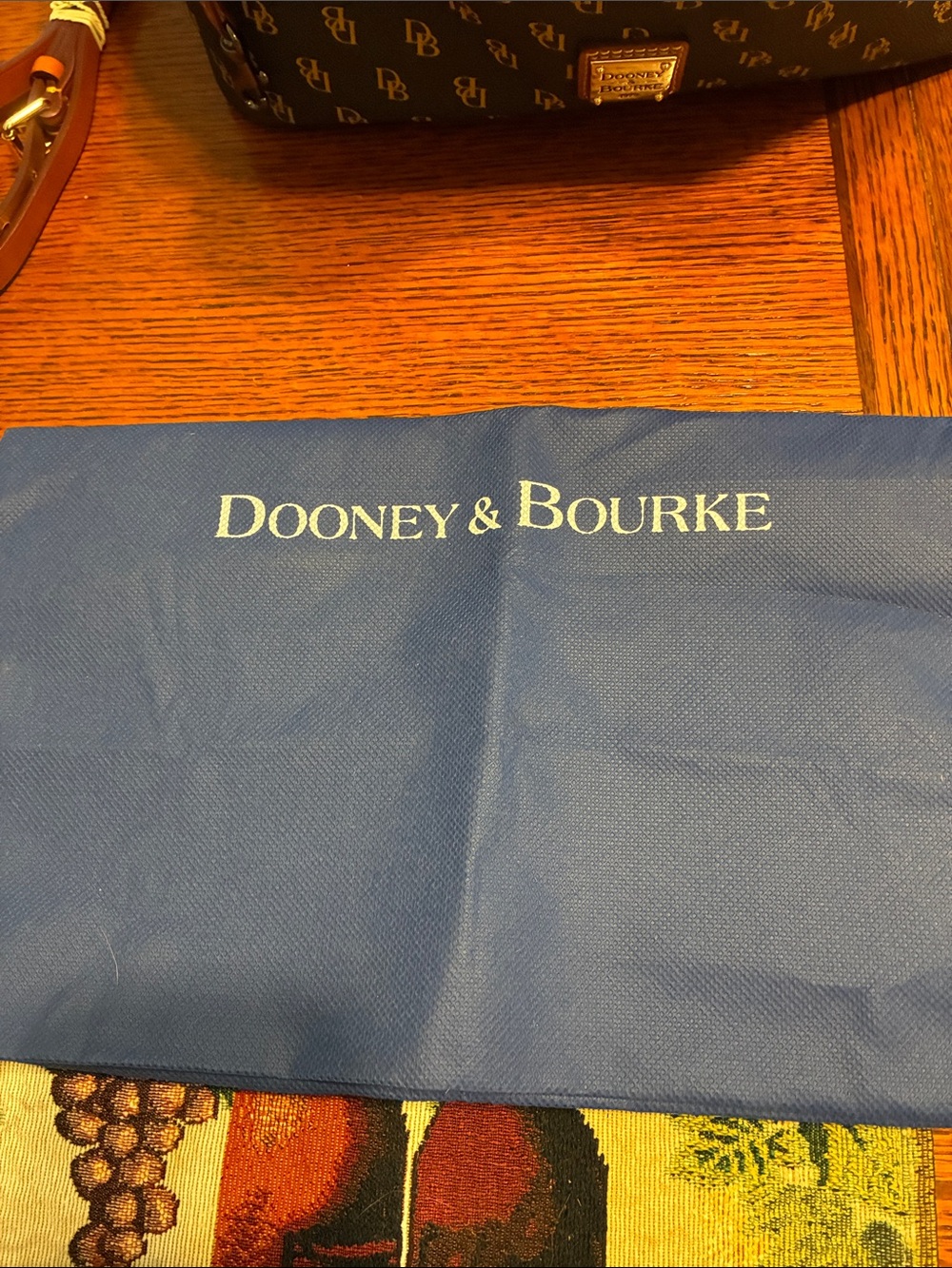 Dooney & Bourke Black and Brown Logo Satchel The Gretta Brenna. - Picture 3 of 11